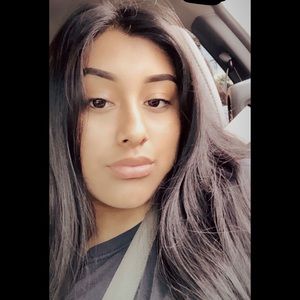 Meet your Posher, Aileen